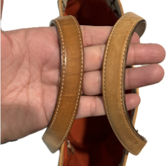 Vintage Coach Tote bag with signature C's. - Picture 3 of 9